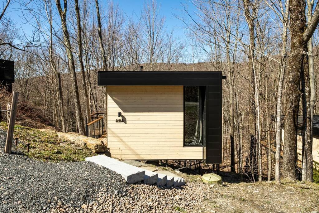 Cabin Sutton 252 - En Harmonie Avec La Nature! 빌라 외부 사진