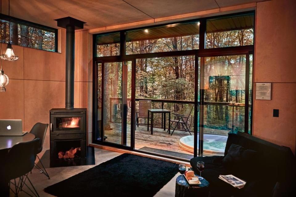 Cabin Sutton 252 - En Harmonie Avec La Nature! 빌라 외부 사진